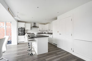 Kitchen/Diner- click for photo gallery